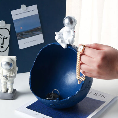 Astronaut Storage Organizer
